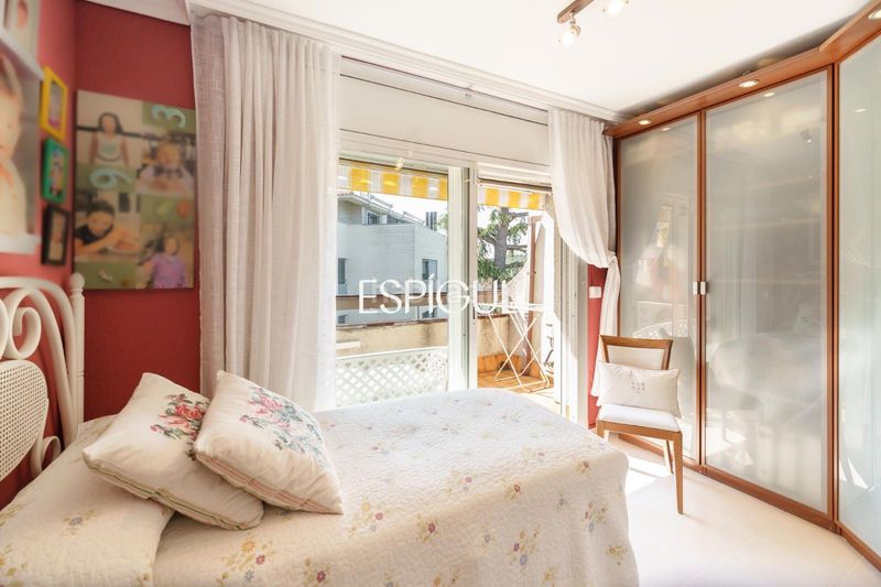 Foto cd42155f-88bf-4281-a409-69a6aa8fa1fe. Casa adossada amb calefacció aparcament piscina a Tiana