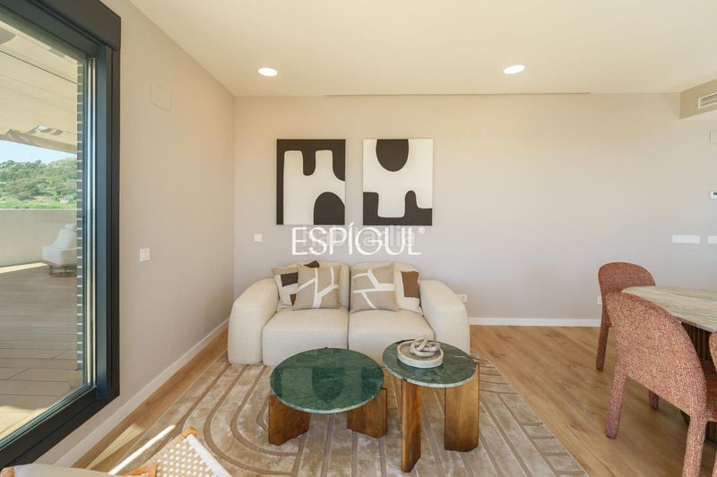 Foto 261bef1b-183f-46f0-8c5a-1622ccd49ca0. Àtic amb calefacció aparcament piscina a Montgat