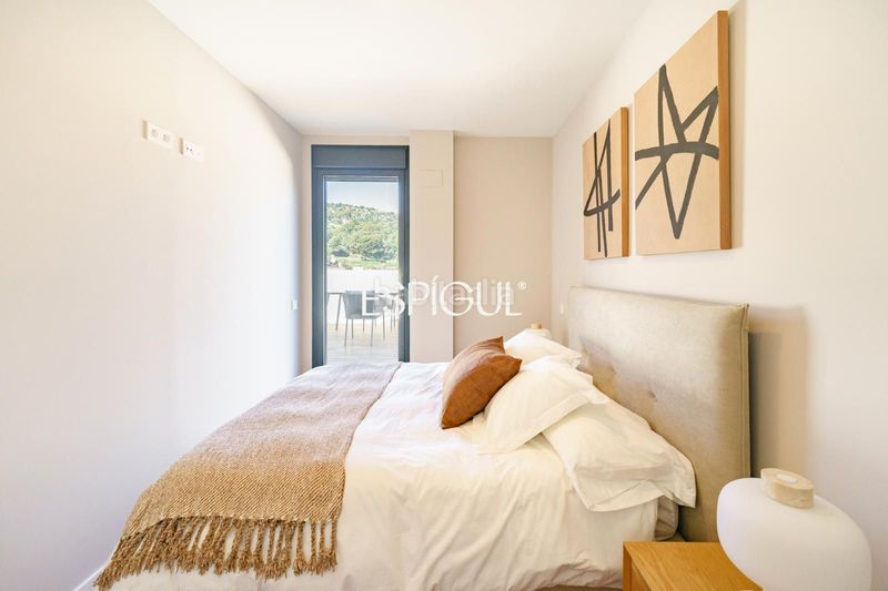 Foto 2e8def75-3ee2-4306-a682-9a695f469877. Àtic amb calefacció aparcament piscina a Montgat