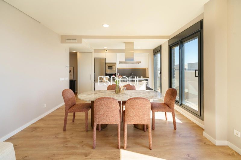 Foto 382e80ac-08ff-41d9-924a-8943c52a958d. Àtic amb calefacció aparcament piscina a Montgat