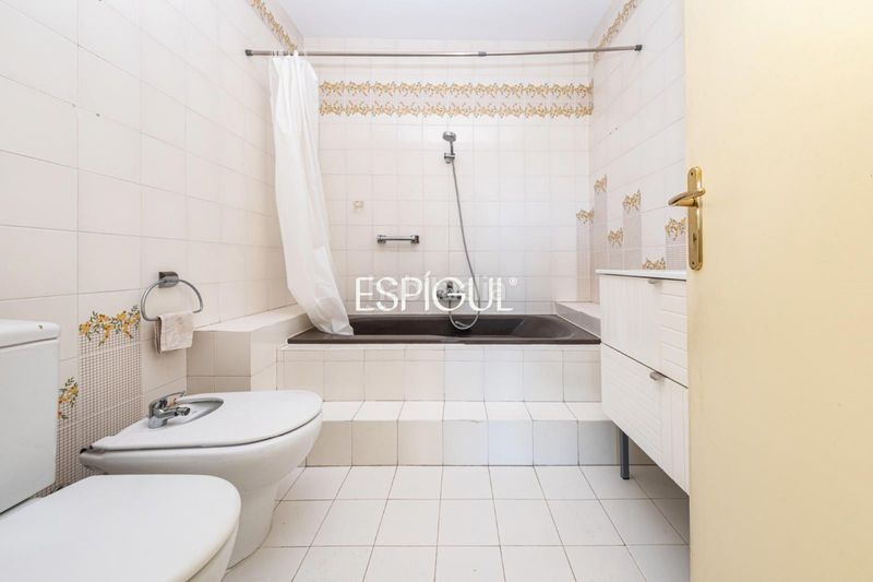 Foto 79868d21-85a6-4a17-99e0-c27a4db4b123. Casa amb calefacció aparcament a Alella