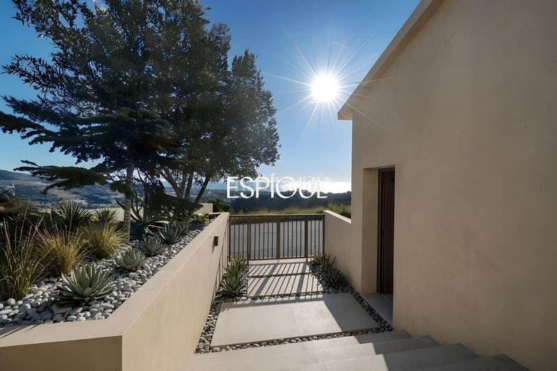 Foto ed67f09c-b3b9-4bce-8af5-8a63af1e2fb4. Casa amb calefacció aparcament a Alella