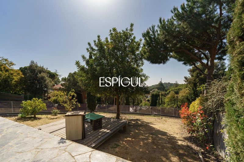 Foto 6a311325-ce9a-47fc-9387-e82a110873d8. Casa amb calefacció aparcament piscina a Premià de Dalt