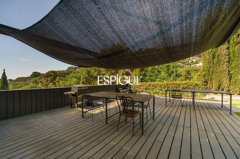 Foto 73ba9a3d-7f50-4717-b2e1-effc25121822. Casa amb calefacció aparcament piscina a Premià de Dalt