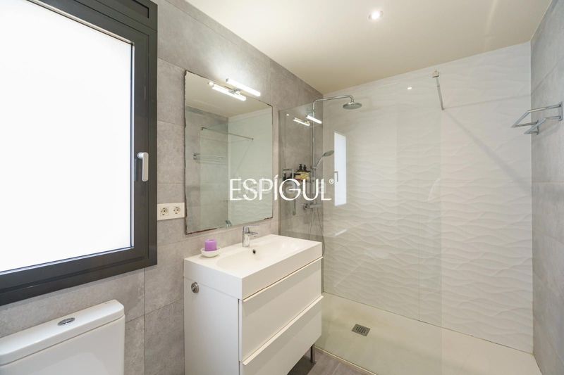 Foto 835e5805-65bc-4466-83a1-d3e97bf95e52. Casa amb calefacció aparcament piscina a Teià