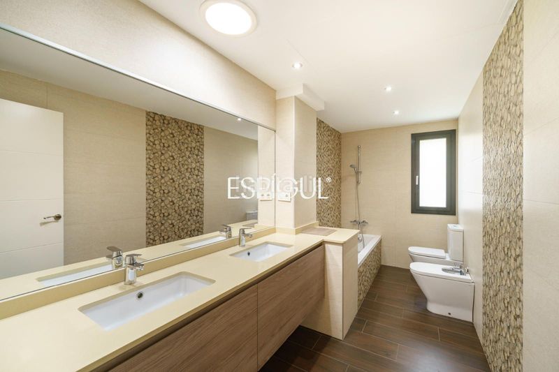 Foto 96e5ef10-300d-4279-b291-b9ebbed78e08. Casa amb calefacció aparcament piscina a Teià