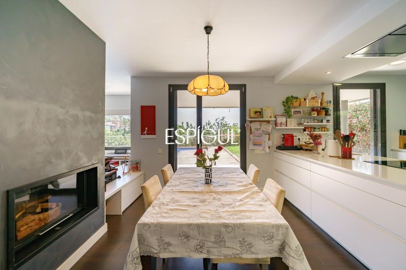 Foto dddc4e0d-1869-40a5-942c-9520c8b6e439. Casa amb calefacció aparcament piscina a Teià