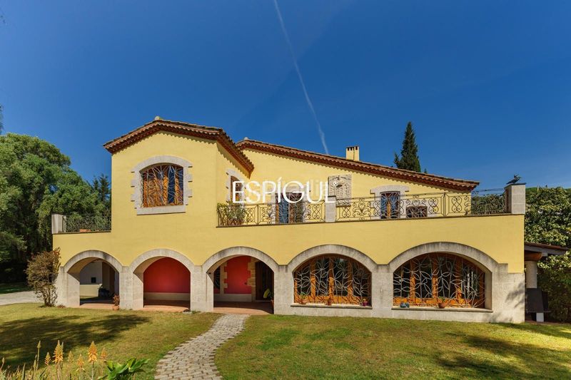 Foto 15172b3c-54a6-45dd-894e-fa4146e4c231. Casa amb calefacció aparcament piscina a Cabrera de Mar