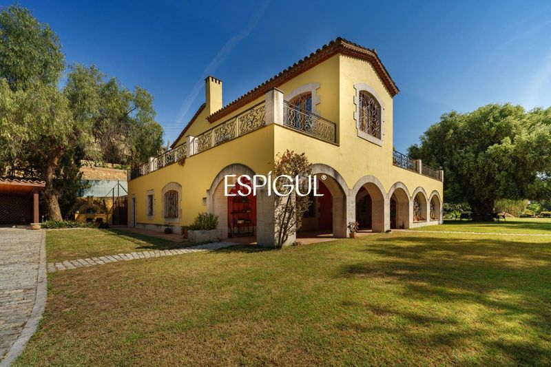 Foto 3bddddff-c38c-4199-a0f8-53fd1328f3b3. Casa amb calefacció aparcament piscina a Cabrera de Mar