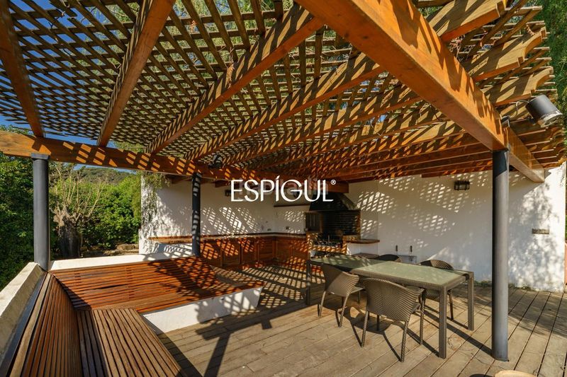 Foto 57fbafdc-3840-491e-8abe-221e2b9d9298. Casa amb calefacció aparcament piscina a Cabrera de Mar