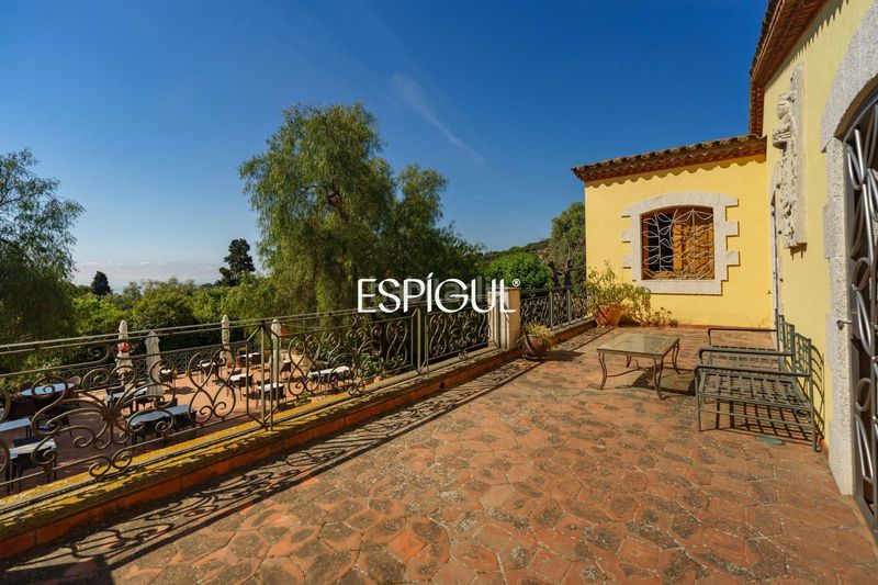 Foto 96414f61-01ac-480a-82f5-5b8cd73461ad. Casa amb calefacció aparcament piscina a Cabrera de Mar