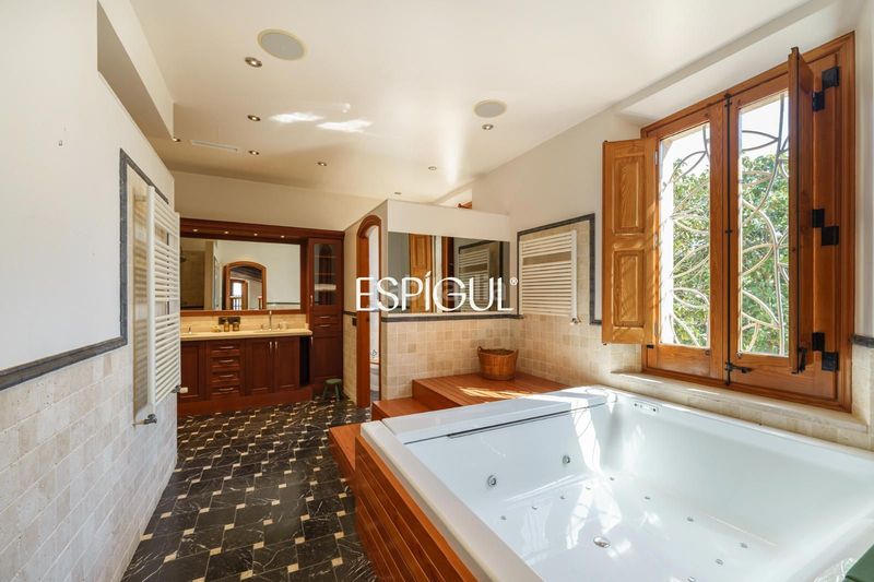 Foto 9a603e6a-45b2-46f5-801b-a817498b96e4. Casa amb calefacció aparcament piscina a Cabrera de Mar