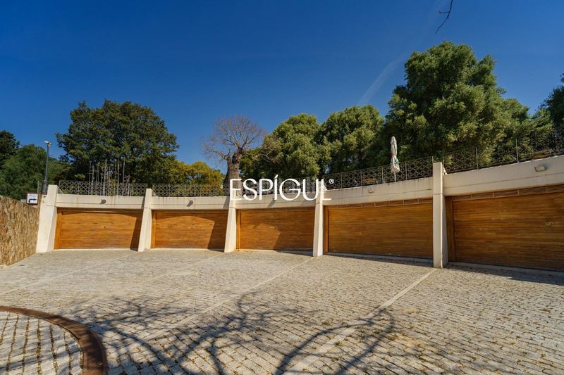 Foto a86fc9ed-bc00-48e0-bbeb-369ae34e5801. Casa amb calefacció aparcament piscina a Cabrera de Mar