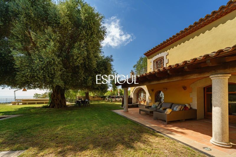 Foto c3f9c54f-fdc3-4ba6-8bfc-52d624057e03. Casa amb calefacció aparcament piscina a Cabrera de Mar