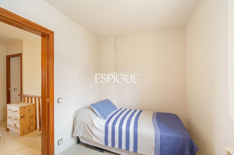 Foto 12abb7e9-b6d1-4518-85d5-96d47a723450. Casa adossada amb calefacció aparcament piscina a Teià