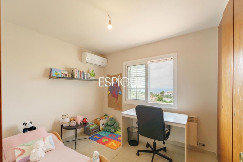 Foto 63487c5c-8c67-40a5-8614-ca824f1430ca. Casa adossada amb calefacció aparcament piscina a Teià