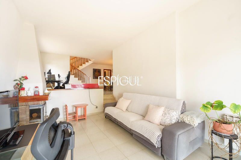 Foto 7205fa10-0682-45f4-b3db-2fa5c60be239. Casa adossada amb calefacció aparcament piscina a Teià