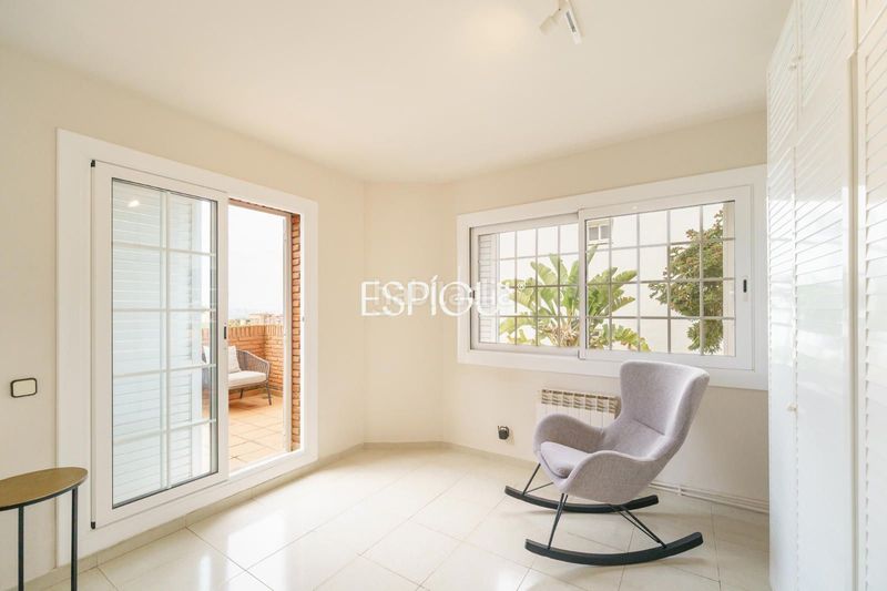 Foto f6eaa3ae-3818-4fa7-8117-069cd088edfe. Casa adossada amb calefacció aparcament piscina a Teià