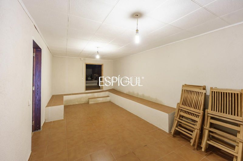 Foto fcaf9b0f-46c3-44c3-b12d-6a0184a25105. Casa adossada amb calefacció aparcament piscina a Teià