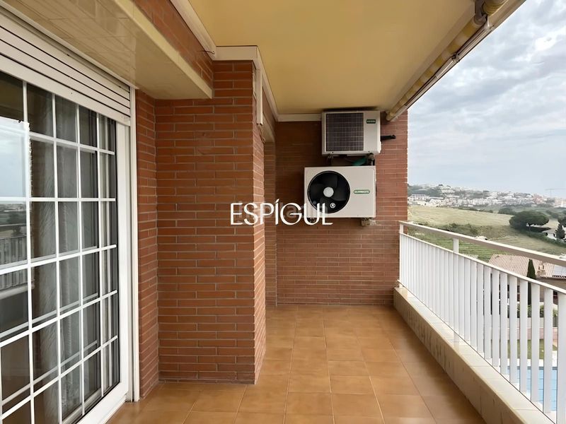 Foto f2298a14-b990-449c-b01d-01cb43ae1078. Pis amb calefacció aparcament piscina a Alella