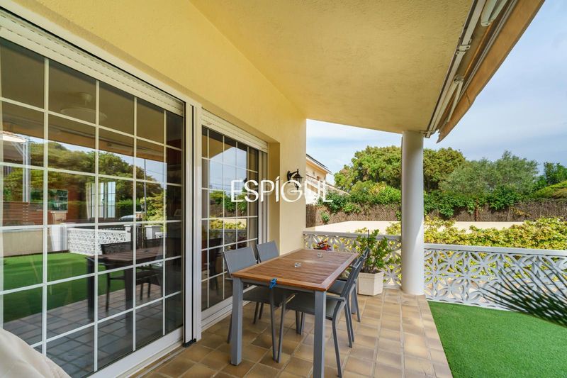 Foto ce5a88d6-38d8-4a83-8148-d239c64816e7. Haus mit heizung parking pool in Canyamars Dosrius