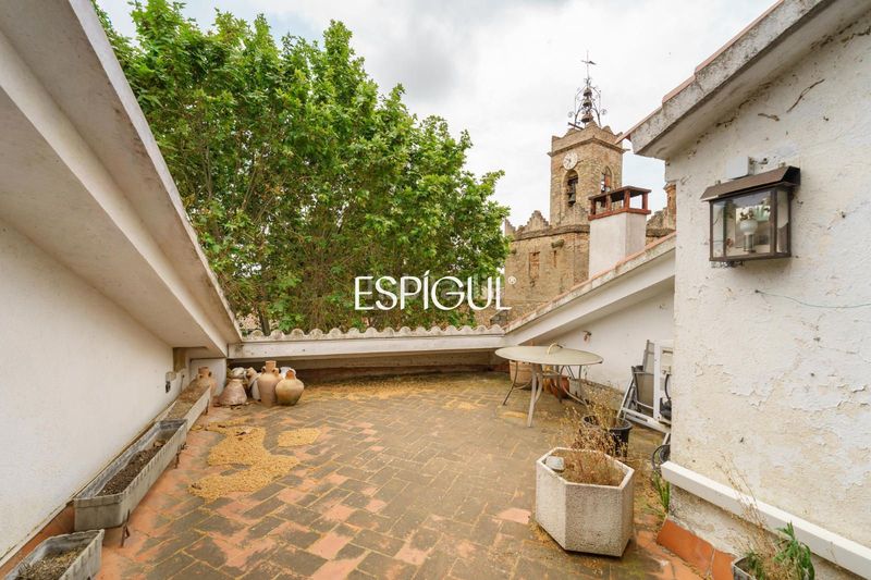 Foto dbd3f1f7-a408-4460-bfdf-5d0bc2c9aafd. Duplex con riscaldamento in Alella