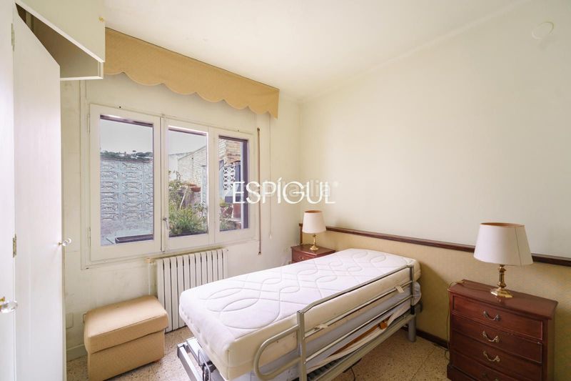 Foto f3cf9c7f-749e-4021-bd7d-986186b12548. Duplex con riscaldamento in Alella