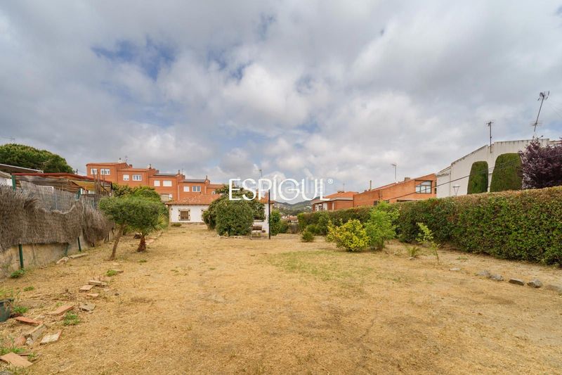 Foto d65d8942-1f75-48e6-8a67-565b7a87a35a. Casa amb calefacció aparcament a Alella