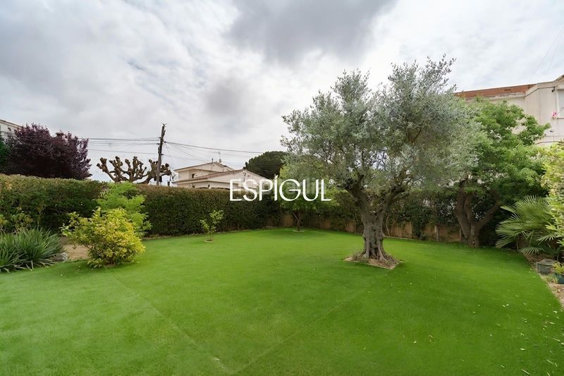 Foto e50cbf80-f434-4574-8a92-39550dc34f04. Casa amb calefacció aparcament a Alella