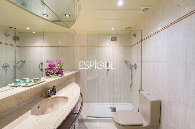 Foto 1e8655a1-b5d2-4758-853e-ba75920a399c. Lloguer pis amb calefacció aparcament piscina a Barri de les Corts Barcelona