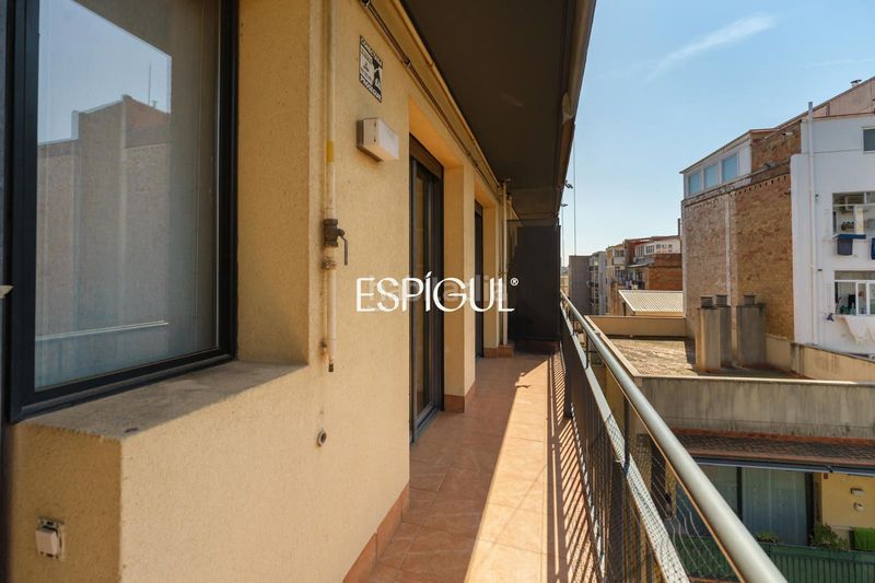 Foto dcea78c8-5b19-4b3b-b005-b333cacf5b32. Lloguer pis amb calefacció aparcament piscina a Barri de les Corts Barcelona