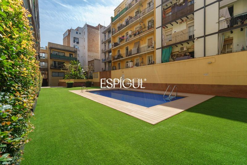 Foto e5a93be9-671b-46f3-bfe8-5505fb8253bf. Lloguer pis amb calefacció aparcament piscina a Barri de les Corts Barcelona