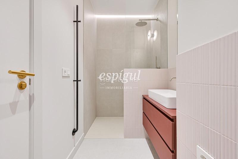 Foto 7185f8b7-6536-44ba-b7ef-c2c0439ed725. Flat with heating in Barri de les Corts Barcelona