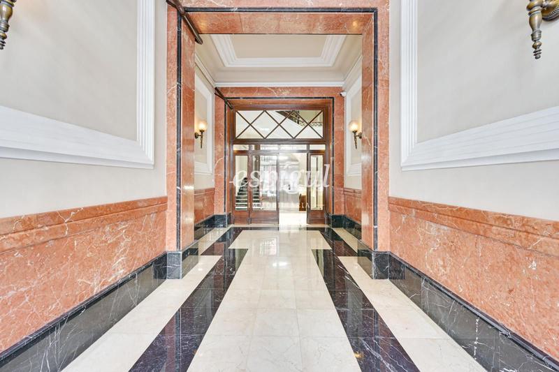 Foto f353bcad-290b-43a0-a91a-b63241186e77. Flat with heating in Barri de les Corts Barcelona