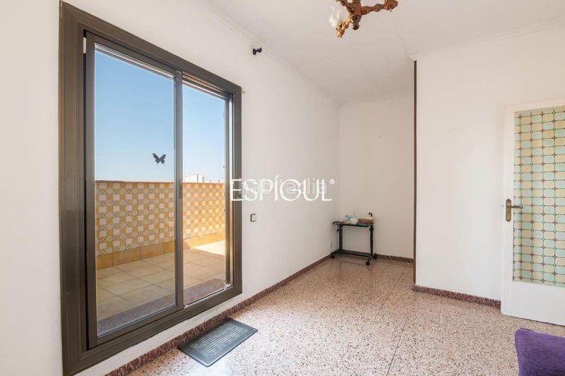 Foto 57a85ef3-6a9f-423e-8054-36a10ff2b2e5. Àtic amb calefacció a Sant Ramon - Maternitat Barcelona