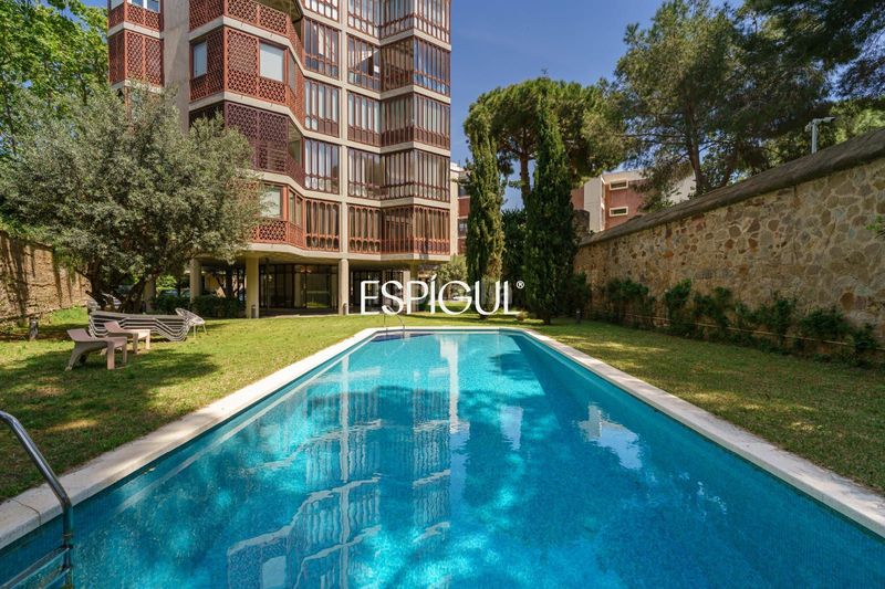 Foto 954376be-8f88-4e72-ad37-e1fdb1b86927. Pis amb calefacció aparcament piscina a Pedralbes Barcelona