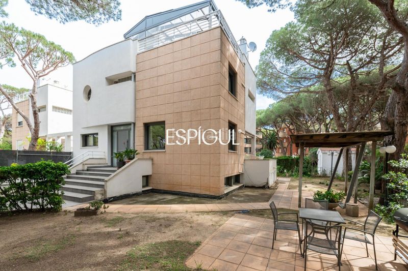 Foto 8305ea5c-e360-4617-b3be-b2ea5ad26723. Casa espectacular chalet en gavá en Gava Mar Gavà
