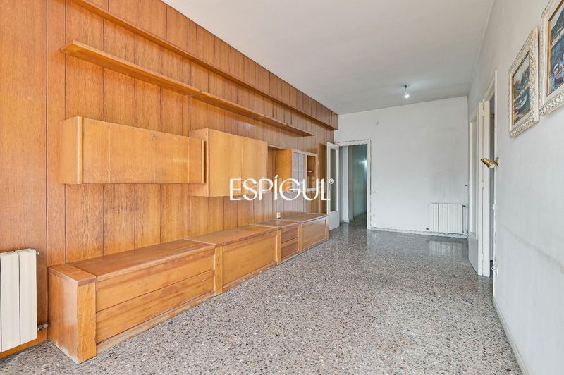 Foto 91a3d187-09f0-45e9-bfdd-c12e744ee67c. Pis amb calefacció aparcament a La Bordeta Barcelona