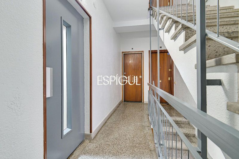 Foto a3d03415-325a-4007-bc15-605449d53fc6. Pis amb calefacció aparcament a La Bordeta Barcelona