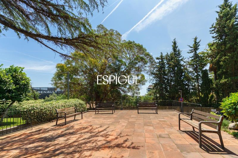 Foto 5d0575fb-4fbd-4ba8-94bb-b83d6c3a20de. Pis amb calefacció aparcament piscina a Centre Esplugues de Llobregat