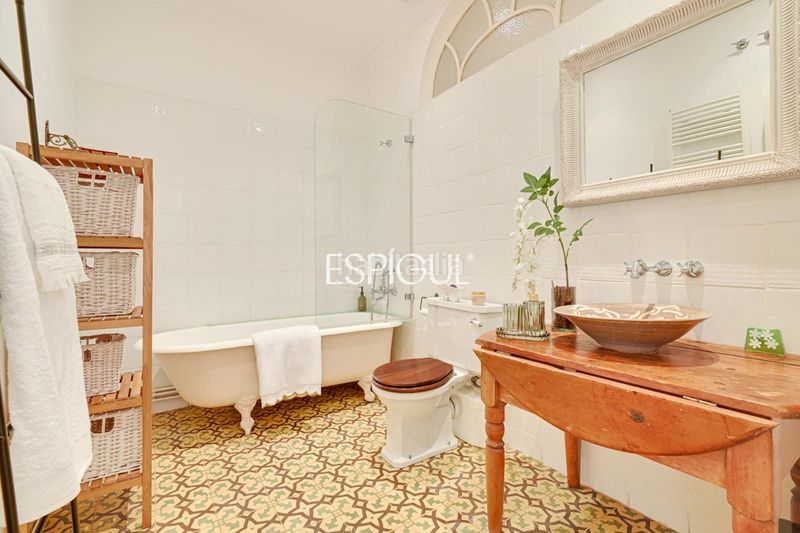 Foto b345b8ff-8880-453a-8da7-7ff03fb34b82. Pis amb calefacció a Sant Antoni Barcelona