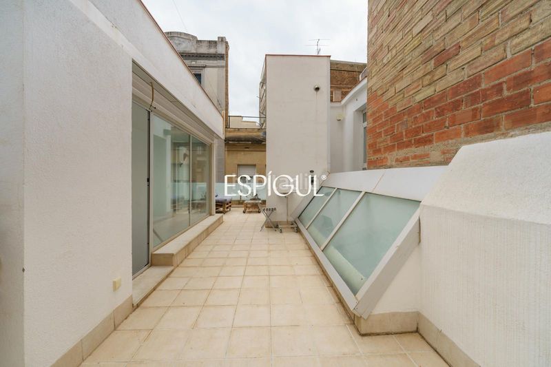 Foto 1267f4f5-fc7f-483b-8342-a57f303748f5. Casa amb calefacció a Sants Barcelona