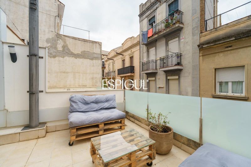 Foto 90391eda-a069-420d-a933-7e6b679880e6. Casa amb calefacció a Sants Barcelona