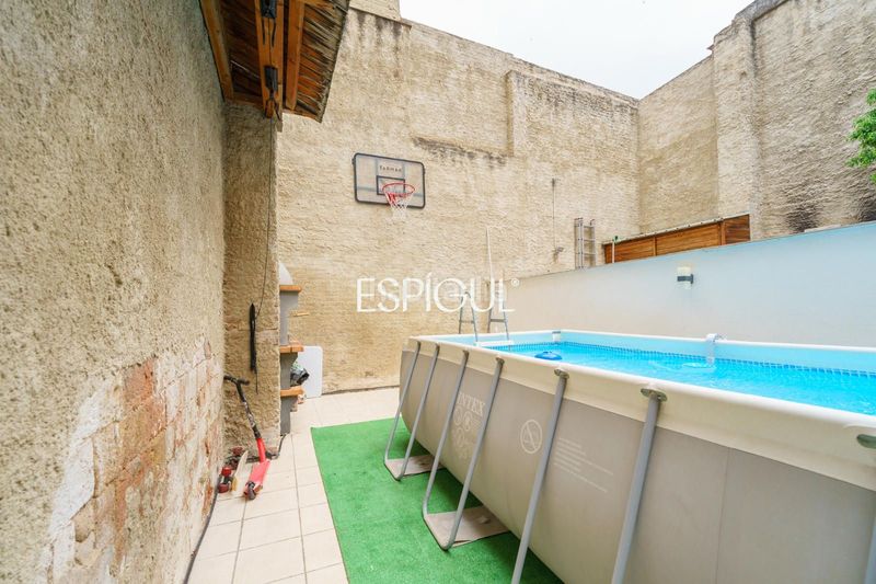 Foto c710a638-788a-420c-8a85-cdffe86a8e87. Casa amb calefacció a Sants Barcelona