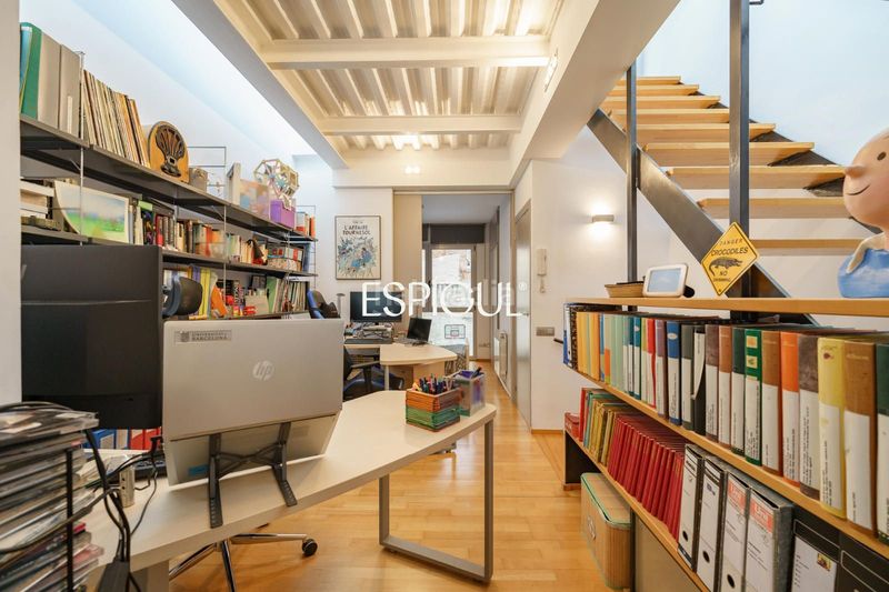 Foto f811c0da-096b-45a8-afea-0eeb01905ba3. Casa amb calefacció a Sants Barcelona