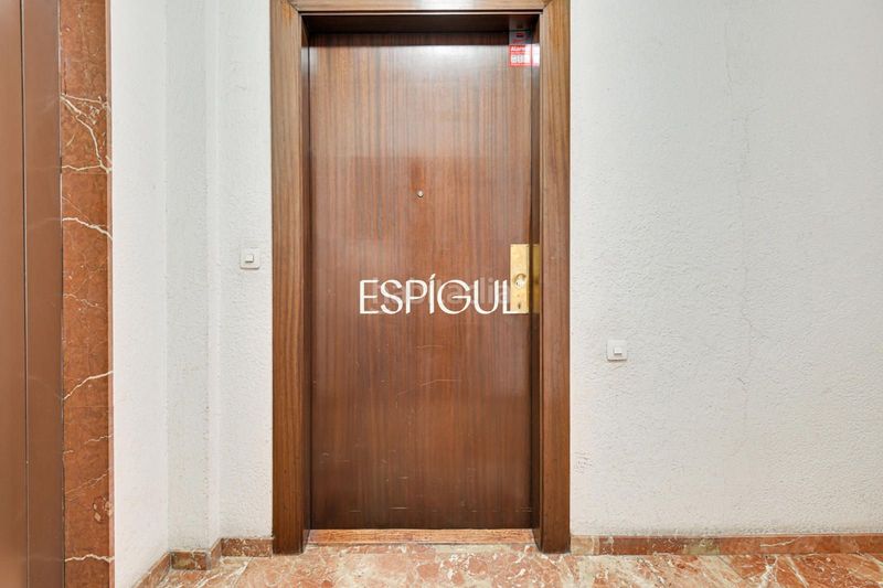Foto 47c60981-781b-4177-9b80-56e0d28b570e. Pis amb calefacció aparcament a Sants Barcelona