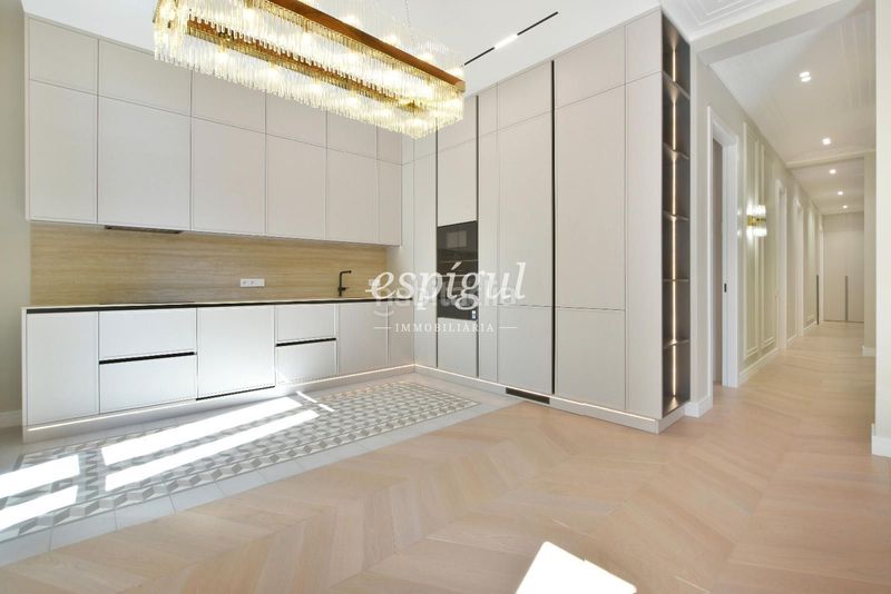 Foto e1b6bdc8-fed9-4d29-8820-1ee2d6ba22f0. Pis amb calefacció a Dreta de l´Eixample Barcelona
