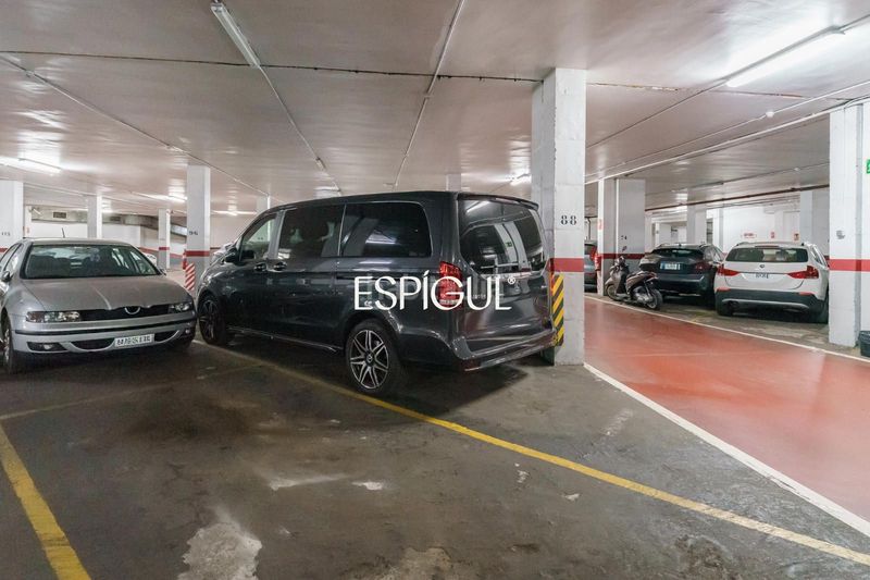 Foto f5a79843-b5b0-43eb-8334-1aaa2b9c095d. Pis amb calefacció aparcament a Sant Ramon - Maternitat Barcelona