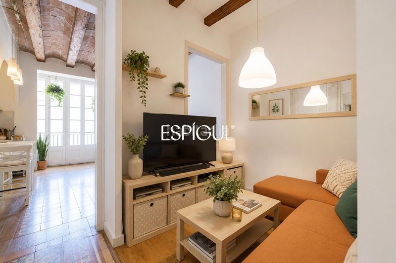 Foto 1a2a5939-5145-4b8a-a602-6b1a8ff10ea2. Pis amb calefacció a Vila de Gràcia Barcelona