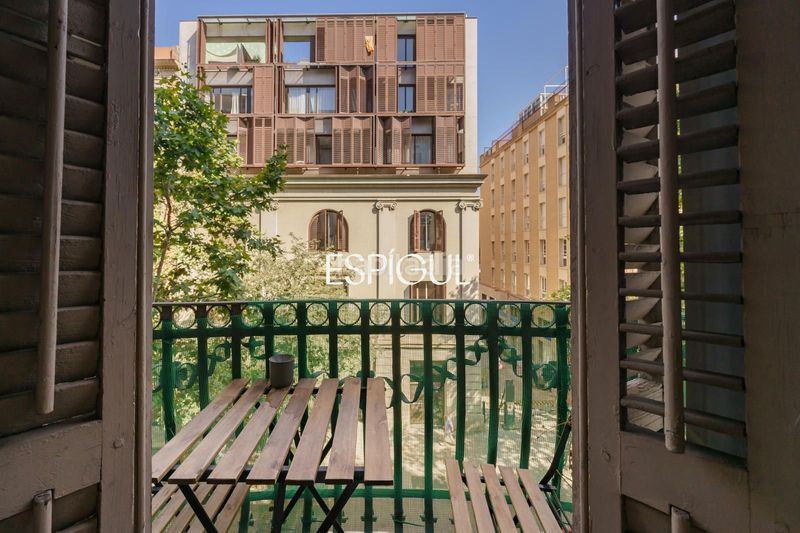 Foto bc09ba3c-da35-42c3-bbaf-0f17408e033a. Pis amb calefacció a Vila de Gràcia Barcelona